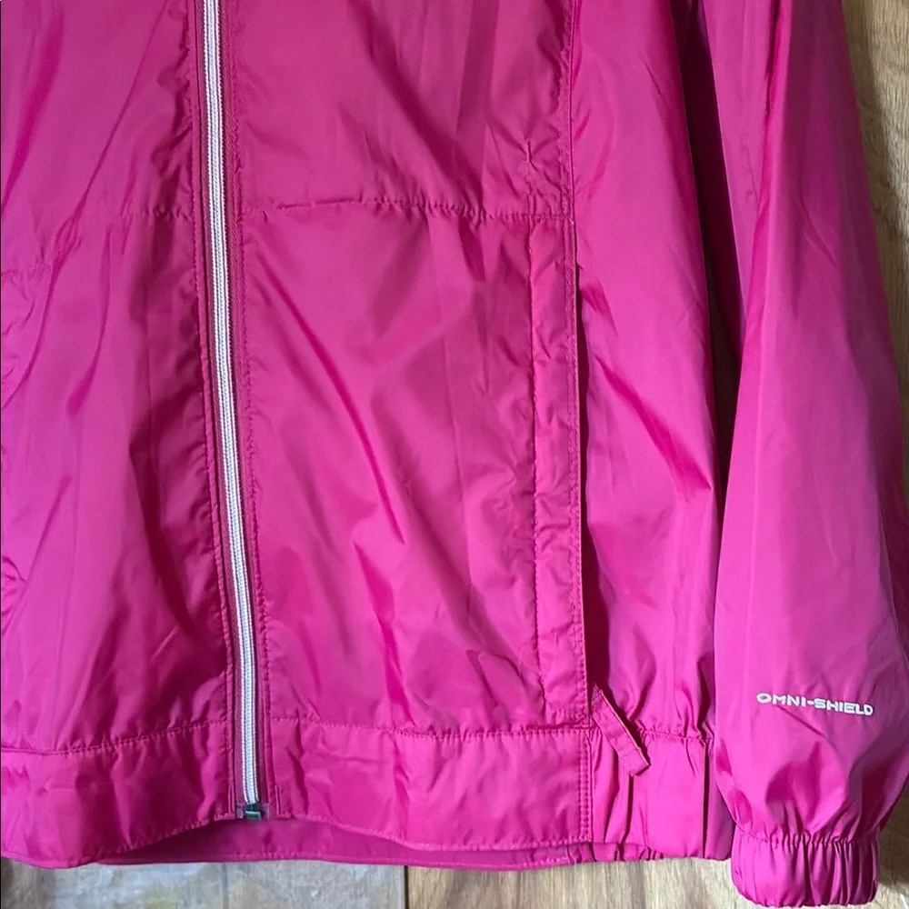 Columbia Women’s Pink Omnishield Lightweight Hooded Rain Jacket - Picture 5 of 7